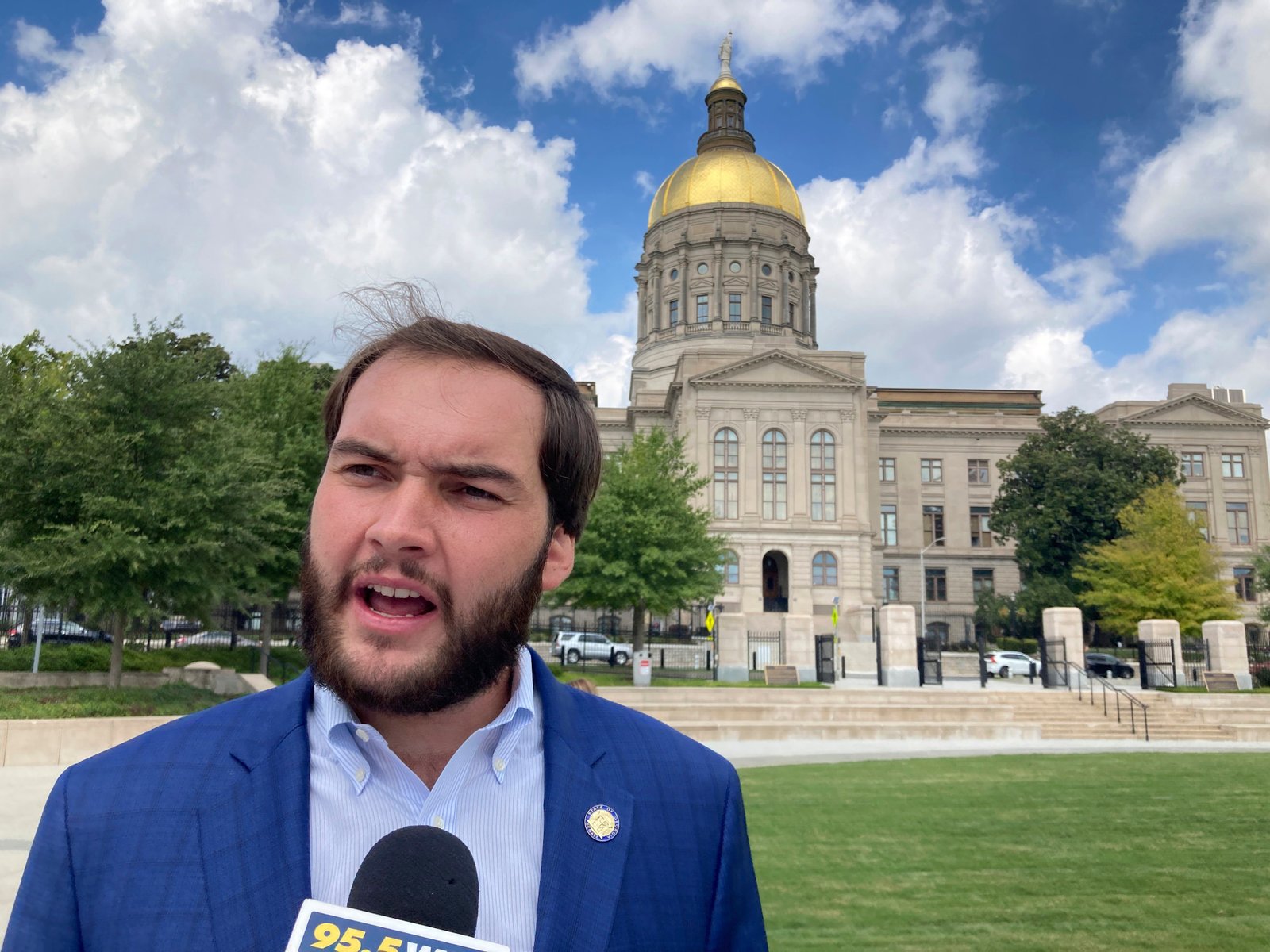 Chaos in Georgia capitol as Republican lawmaker dragged from chamber Chaos in Georgia capitol as Republican lawmaker dragged from chamber
